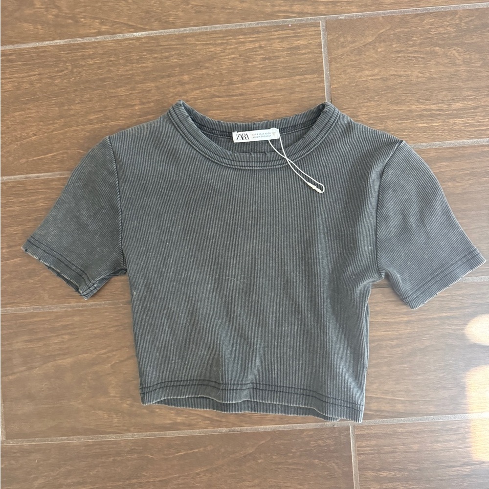 Zara distressed crop Ribbed Tee - Picture 3 of 3